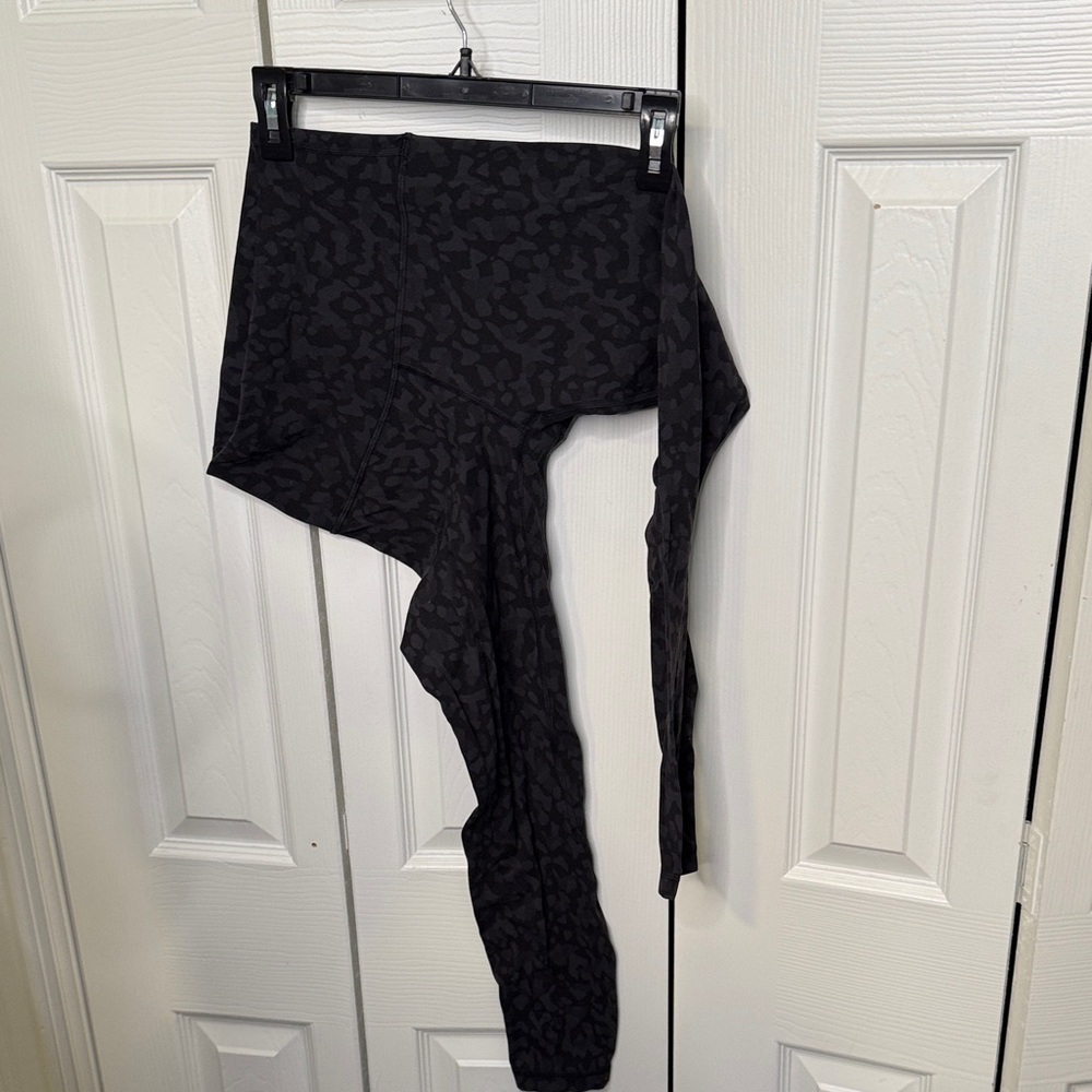 Lululemon Athletica Black Patterned Leggings